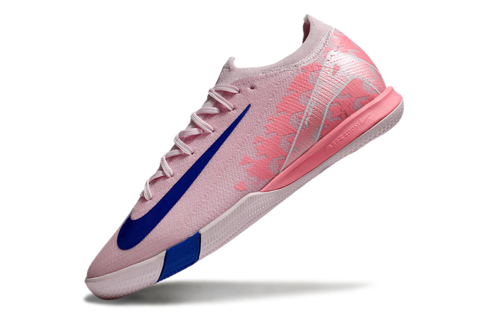 Chuteira Futsal Nike Mercurial Air Zoom Vapor 16 IC - Rosa e Azul lado direito em fundo branco