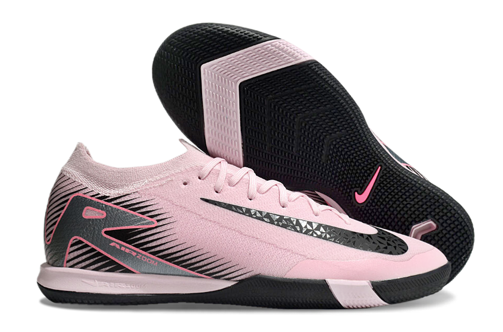 Chuteira Futsal Nike Mercurial Air Zoom Vapor 16 IC - Rosa e Preta em destaque com design elegante.
