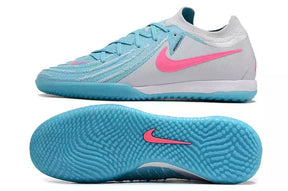 Chuteira Futsal Nike Phantom GX II IC Azul e Rosa com design moderno e sola IC para melhor aderência em quadras de futsal.