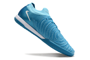 Chuteira Futsal Nike Phantom GX II IC - Azul "Mad ambition Pack" com design inovador e sola IC para aderência superior.