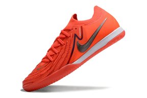 Chuteira Futsal Nike Phantom GX II IC - Laranja "Halaand" com design atraente e tecnologia avançada para desempenho em quadra.