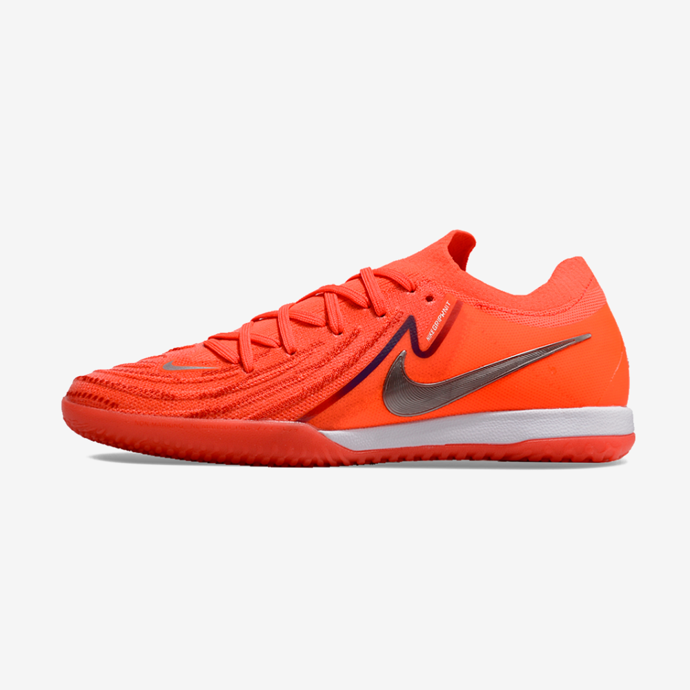 Chuteira Futsal Nike Phantom GX II IC - Laranja "Halaand" com design vibrante e tecnologia de controle.