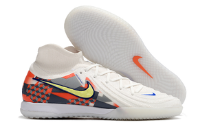 Chuteira Futsal Nike Phantom Luna IC - Branca, Cinza e Laranja "Barna Pack" com design inovador e sola IC.
