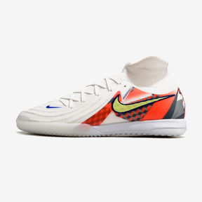 Chuteira Futsal Nike Phantom Luna IC - Branca, Cinza e Laranja "Barna Pack" com design inovador e sola IC.