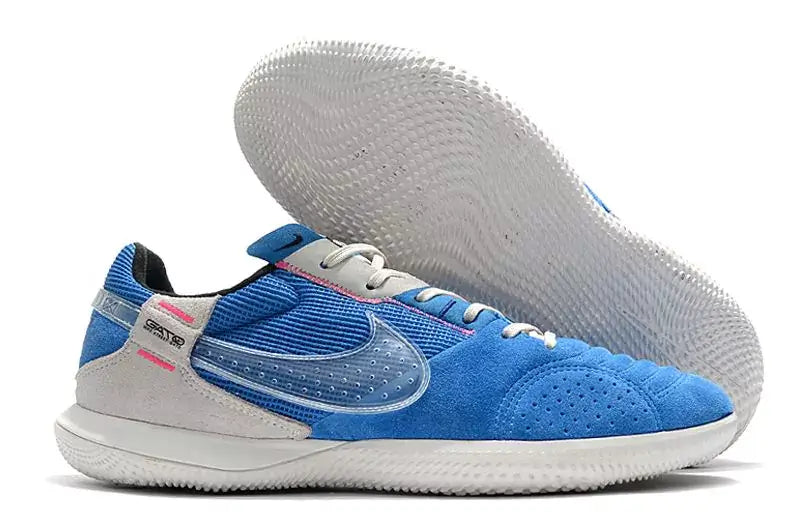 Chuteira Futsal Nike Street Gato IC Azul e Cinza com design arrojado e sola IC para desempenho em futsal indoor