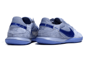 Chuteira Futsal Nike Street Gato IC - Azul e Azul Escura, ideal para alto desempenho em futsal.