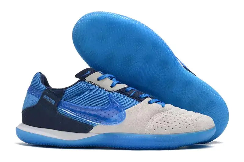 Chuteira Futsal Nike Street Gato IC Azul com design inovador e sola IC para melhor desempenho em quadras indoor.