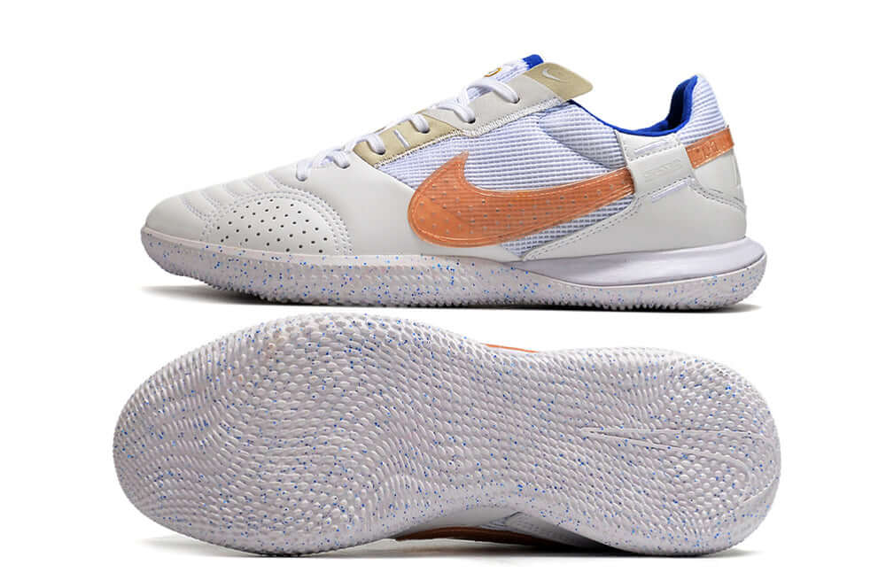 Chuteira Futsal Nike Street Gato IC - Branca e Rosa lateral e sola, ideal para desempenho em quadra.