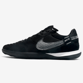 Chuteira Futsal Nike Street Gato IC Preta com design clássico e sola para quadras internas.
