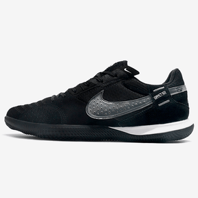 Chuteira Futsal Nike Street Gato IC Preta com design clássico e sola para quadras internas.