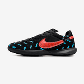 Chuteira Futsal Nike Street Gato IC - Preta e Vermelho com design moderno e cores vibrantes.