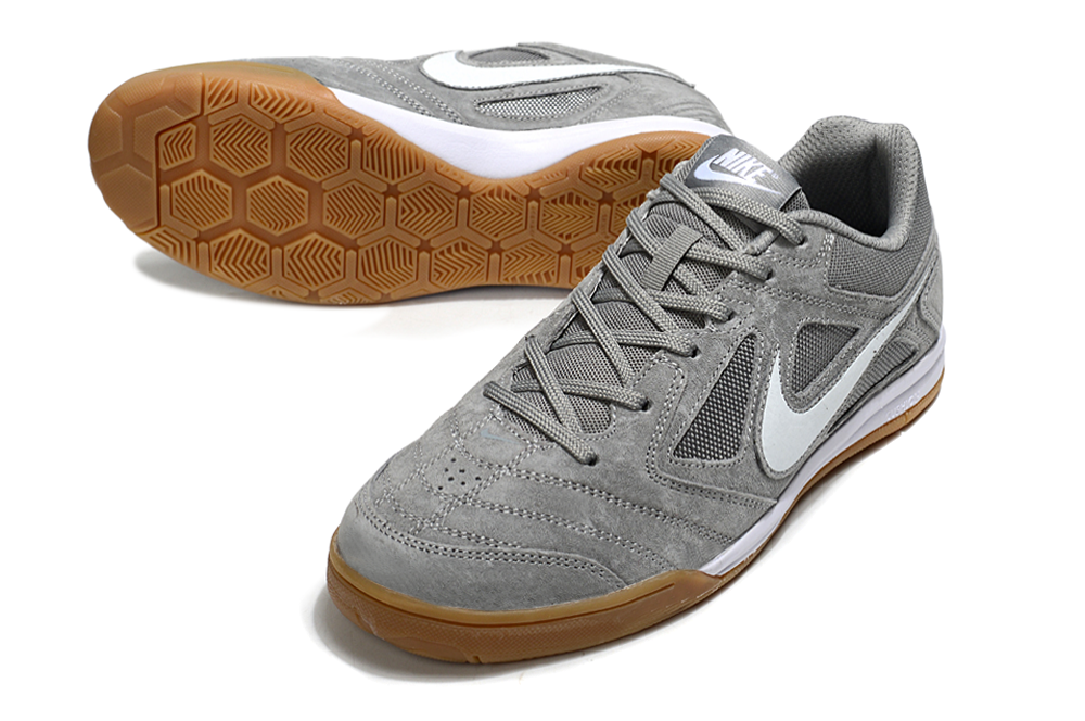 Chuteira Futsal Supreme X Nike SB Gato IC Cinza - design sofisticado e versátil para futsal.