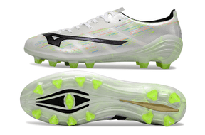 Chuteira Mizuno Alpha II FG Branca e Verde, design moderno com tração superior e leveza excepcional.