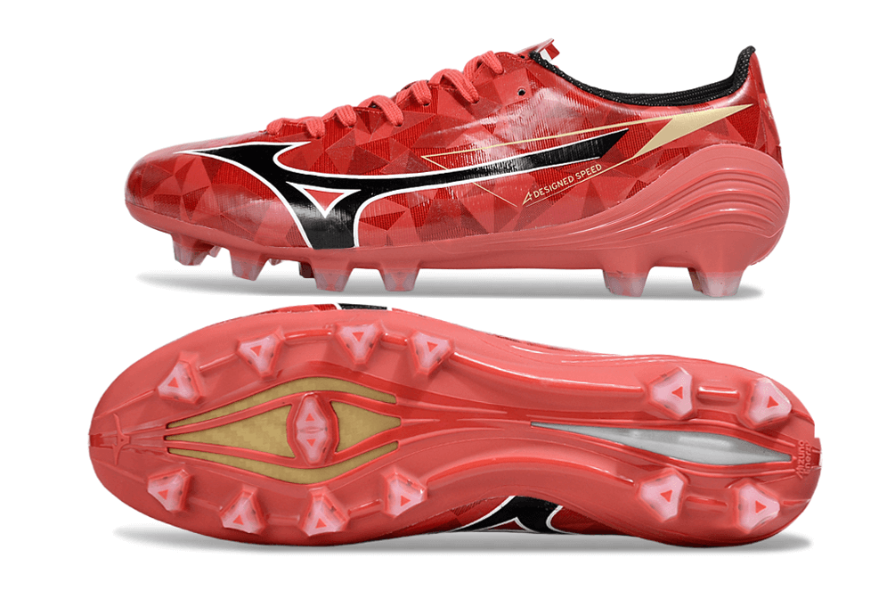 Chuteira Mizuno Alpha II FG "Ruby Red" com design vibrante e tração superior para desempenho em gramados naturais.