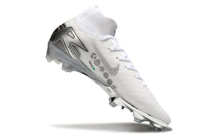 Chuteira Nike Air Zoom Mercurial Superfly 10 Edição Especial Elite FG - Banca e Prata com design elegante em branco e prata.