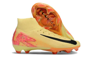 Chuteira Nike Air Zoom Mercurial Superfly 10 Elite FG em amarelo e laranja, com design aerodinâmico.