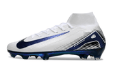 Chuteira Nike Air Zoom Mercurial Superfly 10 Elite FG em branco e azul, ideal para profissionais que buscam desempenho no futebol.