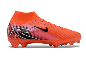 Chuteira Nike Air Zoom Mercurial Superfly 10 Elite FG design vibrante em laranja, perfeita para desempenho em campo.