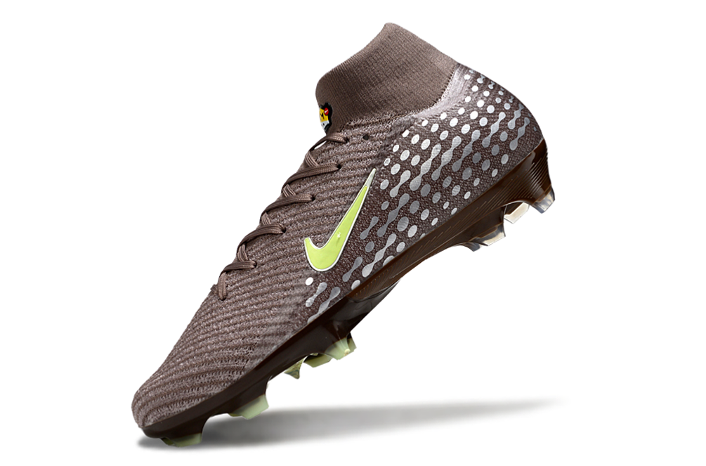 Chuteira Nike Air Zoom Mercurial Superfly 10 Elite FG Verde em cor marrom e detalhes em verde