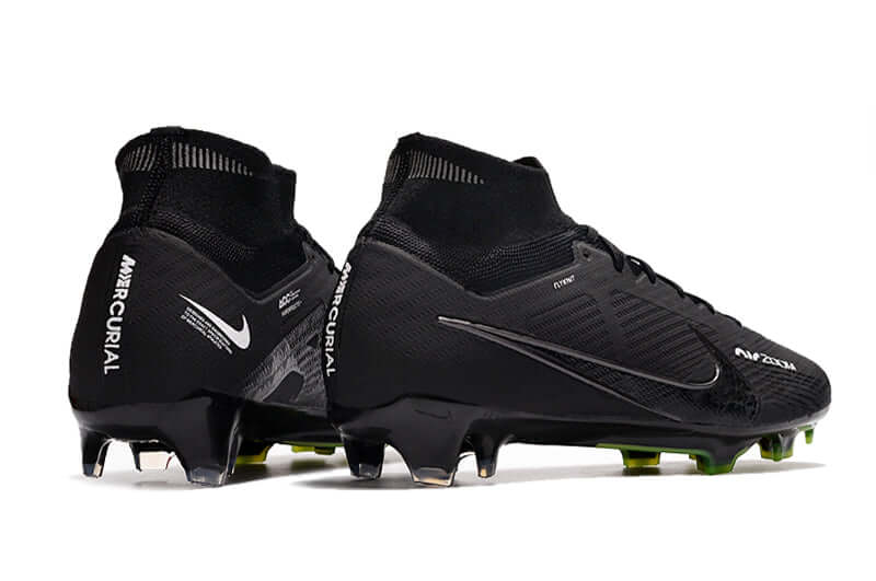 Chuteira Nike Air Zoom Mercurial Superfly 9 Elite FG com design preto e detalhes em verde.