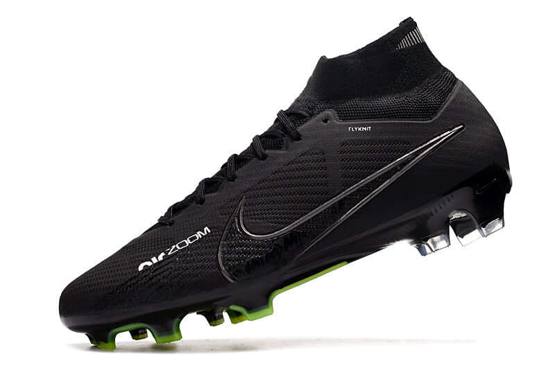 Chuteira Nike Air Zoom Mercurial Superfly 9 Elite FG em preto, com tecnologia Air Zoom e design de alta performance.
