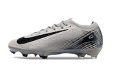 Chuteira Nike Air Zoom Mercurial Vapor 16 Edição Especial Elite FG Cinza e Preta em vista lateral