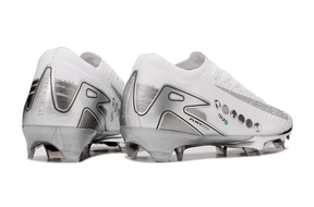 Chuteira Nike Air Zoom Mercurial Vapor 16 Edição Especial Elite FG - Branca e Prata "Vini Jr" vista lateral traseira