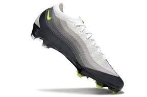 Chuteira Nike AIR Zoom Mercurial Vapor 16 Elite AIR MAX 95 FG - Branca e Preta em destaque