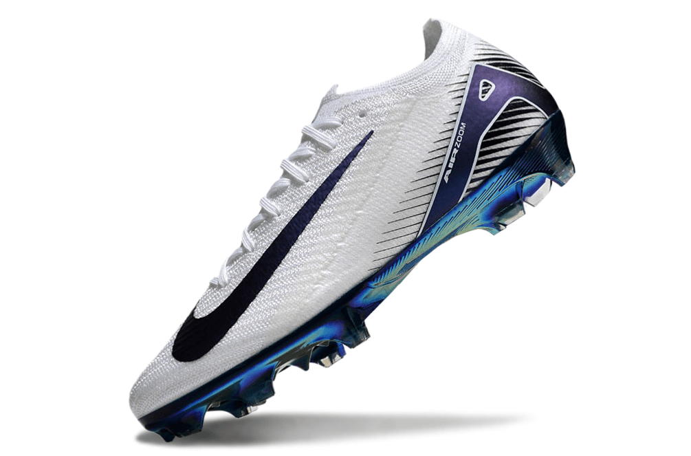 Chuteira Nike Air Zoom Mercurial Vapor 16 Elite FG Branca e Azul com design aerodinâmico e tecnologia avançada.