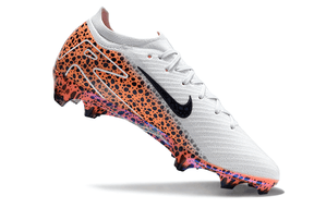 Chuteira Nike Air Zoom Mercurial Vapor 16 Elite FG com design inovador e cores vibrantes.