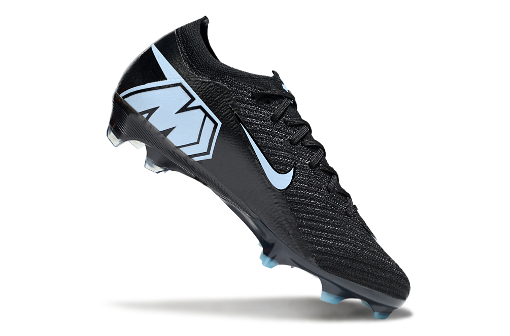 Chuteira Nike AIR Zoom Mercurial Vapor 16 Elite FG - Preta e Azul - Pack Shadow em fundo branco.
