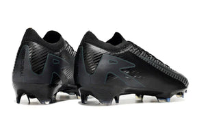 Chuteira Nike Air Zoom Mercurial Vapor 16 Elite FG - Preto em fundo branco, mostrando detalhes na parte traseira.