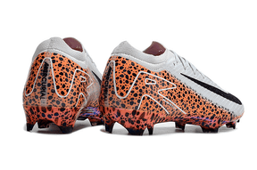 Chuteira Nike Air Zoom Mercurial Vapor 16 Elite FG vista traseira com design moderno e vibrante.
