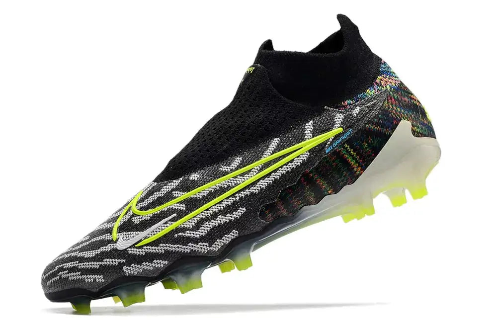Chuteira Nike Gripknit Phantom GX Elite Dynamic Fit FG Preta e Verde, design sofisticado para futebol.