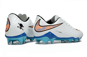 Chuteira Nike Hypervenom Elite FG - Branca e Azul com design aerodinâmico e tecnologia Flyknit.