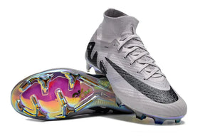 Chuteira Nike Mercurial superfly 9 Air Zoom Ultra FG Cinza com design elegante e sola FG para aderência em campos naturais.