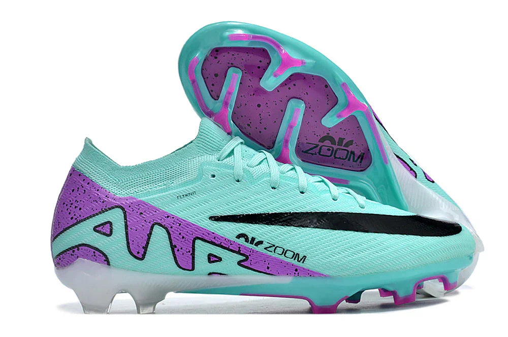 Chuteira Nike Mercurial Vapor 15 Air Zoom FG Azul Oceano e Roxa em destaque