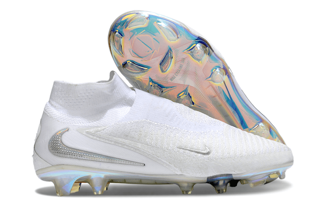 Chuteira Nike Phantom 6 Edição Especial Elite FG - Branca com design sofisticado e sola FG para aderência superior.