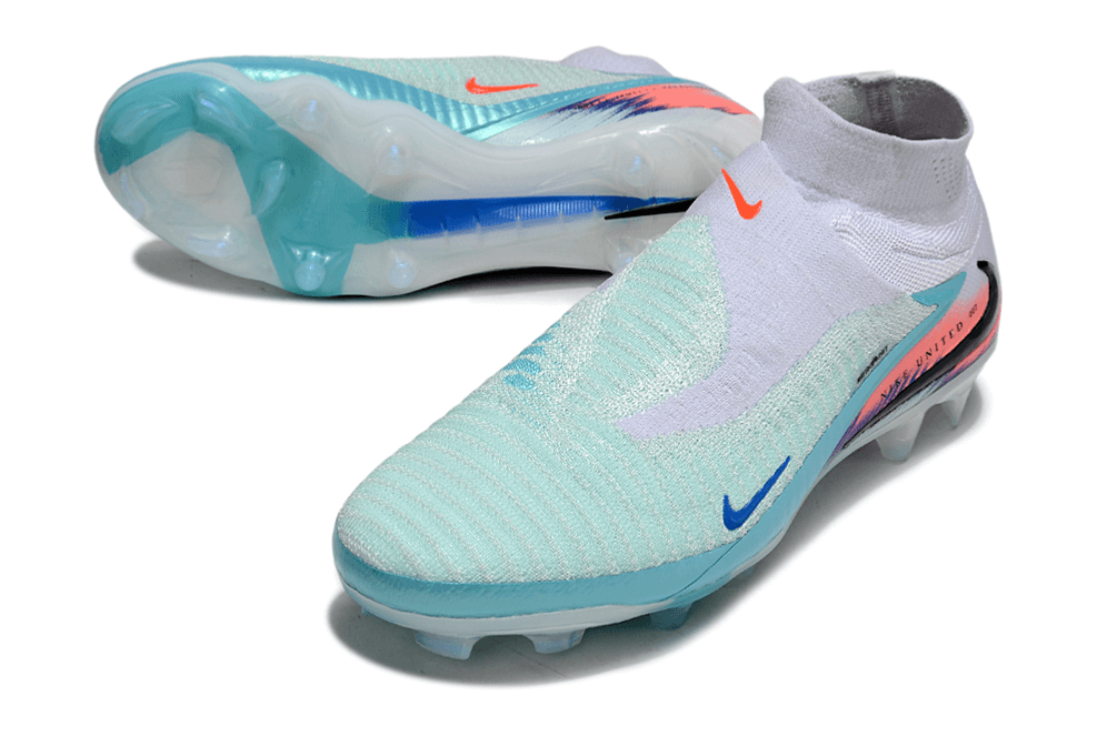 Chuteira Nike Phantom 6 Elite FG "New United Pack" em destaque, mostrando design e tecnologia para desempenho em campo.