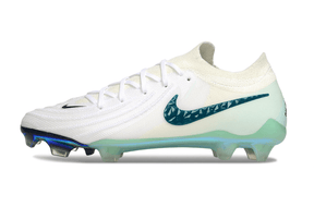 Chuteira Nike Phantom GX II Edição Especial FG - Branca e Verde