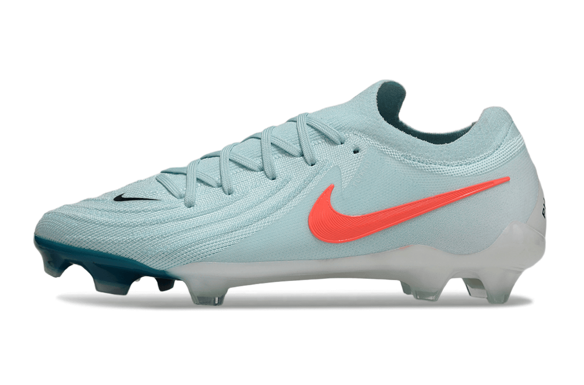 Chuteira Nike Phantom GX II FG - Branca e Azul claro -  Pack Mad Energy