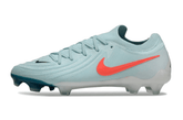 Chuteira Nike Phantom GX II FG - Branca e Azul claro -  Pack Mad Energy