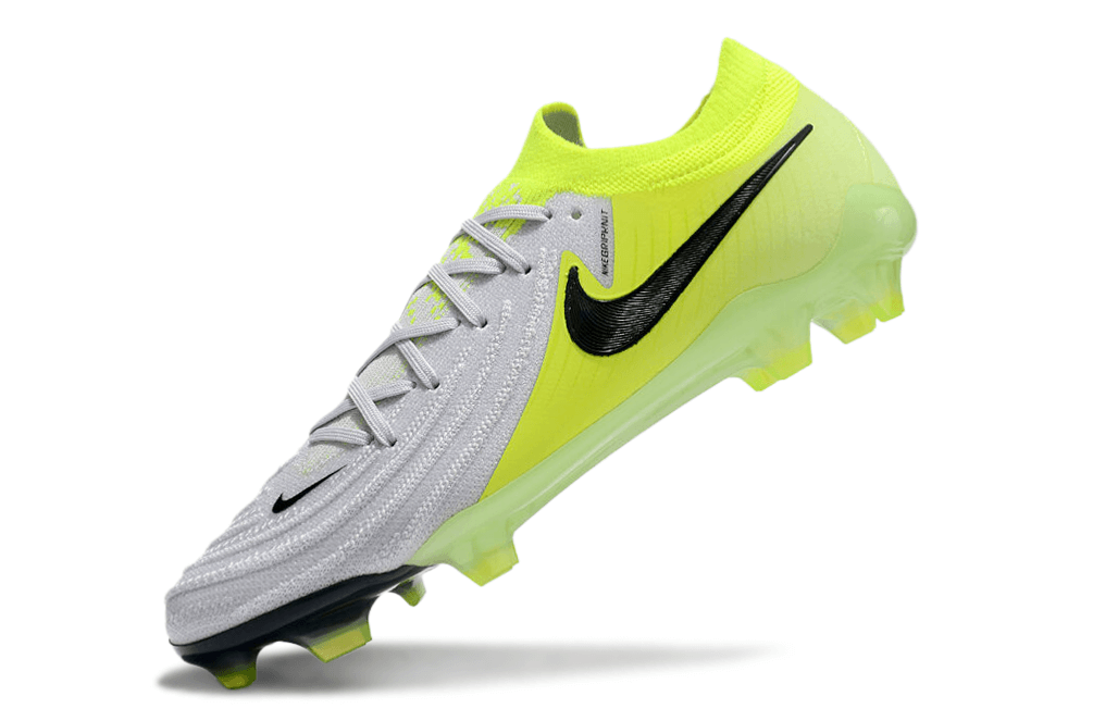 Chuteira Nike Phantom GX II FG - Verde e Branco - Pack Mad Voltage