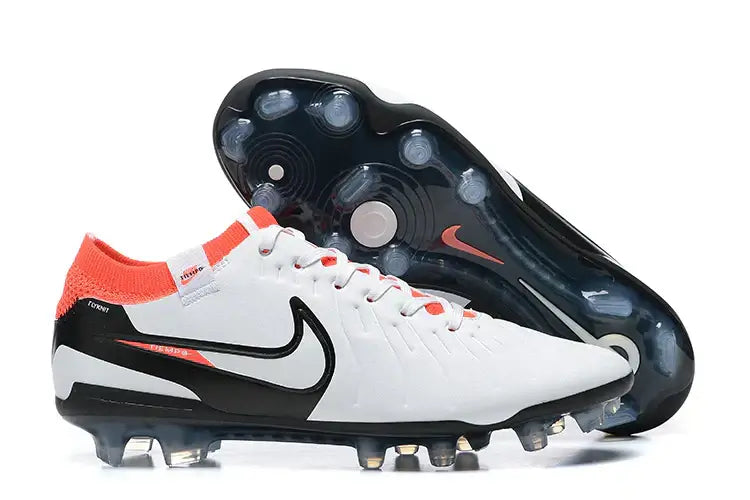 Chuteira Nike Tiempo Legend 10 FG - Branca, Vermelha e Preta com sola de cravos para desempenho superior