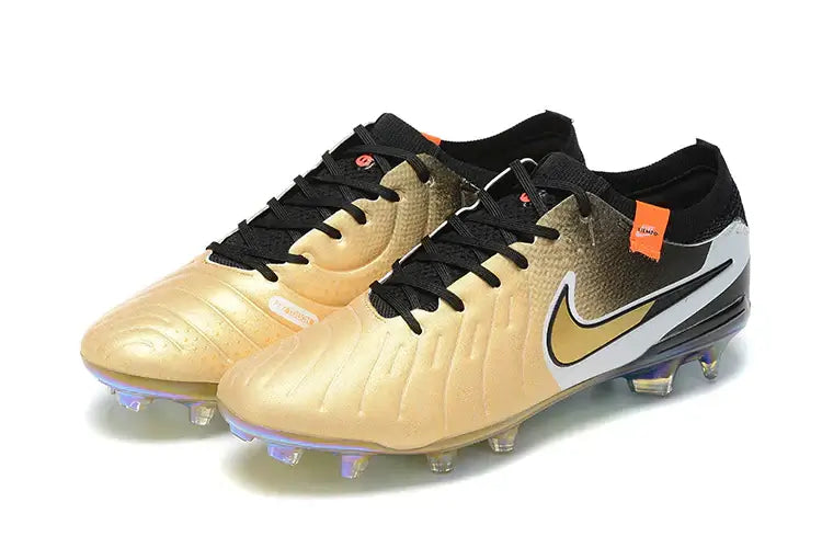 Chuteira Nike Tiempo Legend 10 FG - Dourada - Edição Especial vista lateral em fundo branco