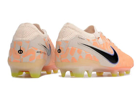 Chuteira Nike Tiempo Legend 10 FG - Laranja "United Pack" com design vibrante e tecnologia avançada para desempenho em campo.