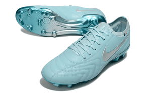 Chuteira Nike Tiempo Legend X Elite FG Azul em tom azul claro, destacando seu design elegante e performance de topo.