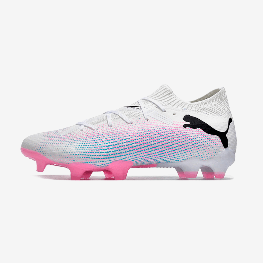 Chuteira Puma Future 7 FG Branca e Rosa com design moderno e inovador, ideal para jogadores que se destacam em campo.