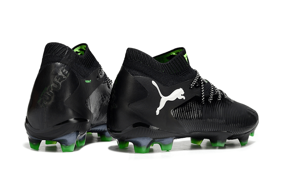 Chuteira Puma Future 8 FG - Preta e Verde, design inovador e agressivo para futebol, otimizada para velocidade e controle.