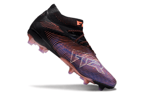 Chuteira Puma Future 8 FG - Roxa e Preto com design moderno e tecnologia de desempenho para futebol.